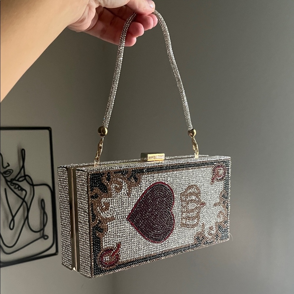 Elegant Queen of hearts Beaded Clutch